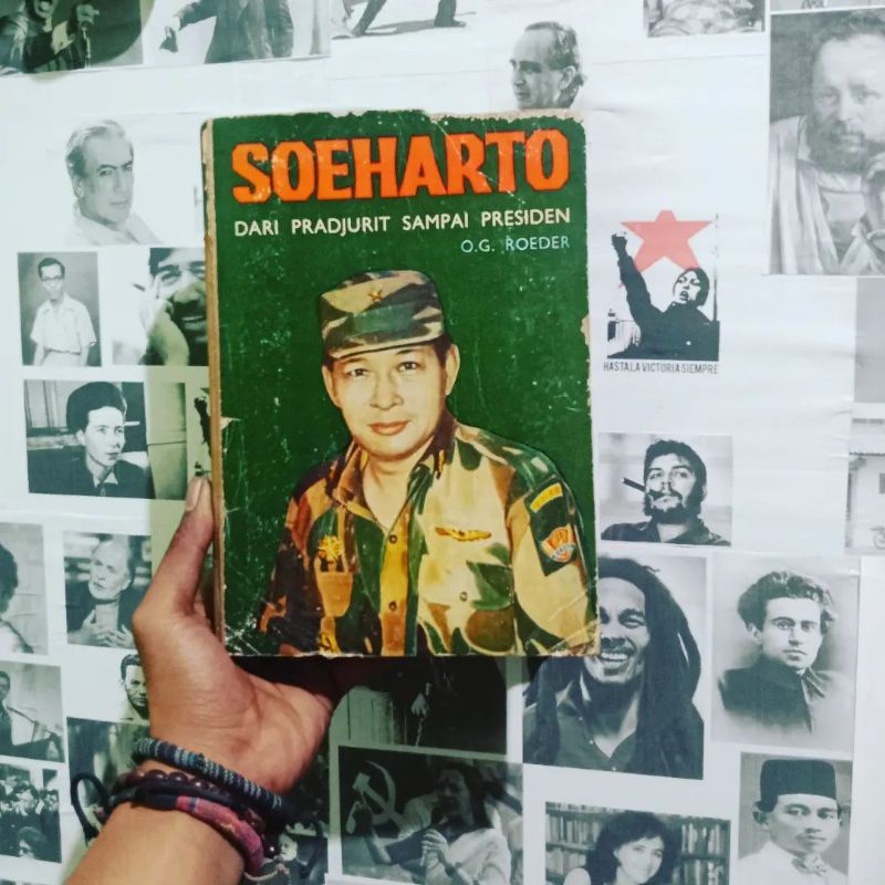 Anak Desa: Biografi Presiden Soeharto | O.G. Roeder | Siti Hartinah: Ibu Utama Indonesia | Abdul Gaf