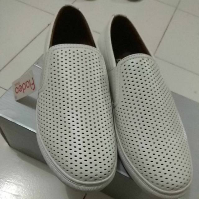 Promo Sepatu sneaker pria fladeo