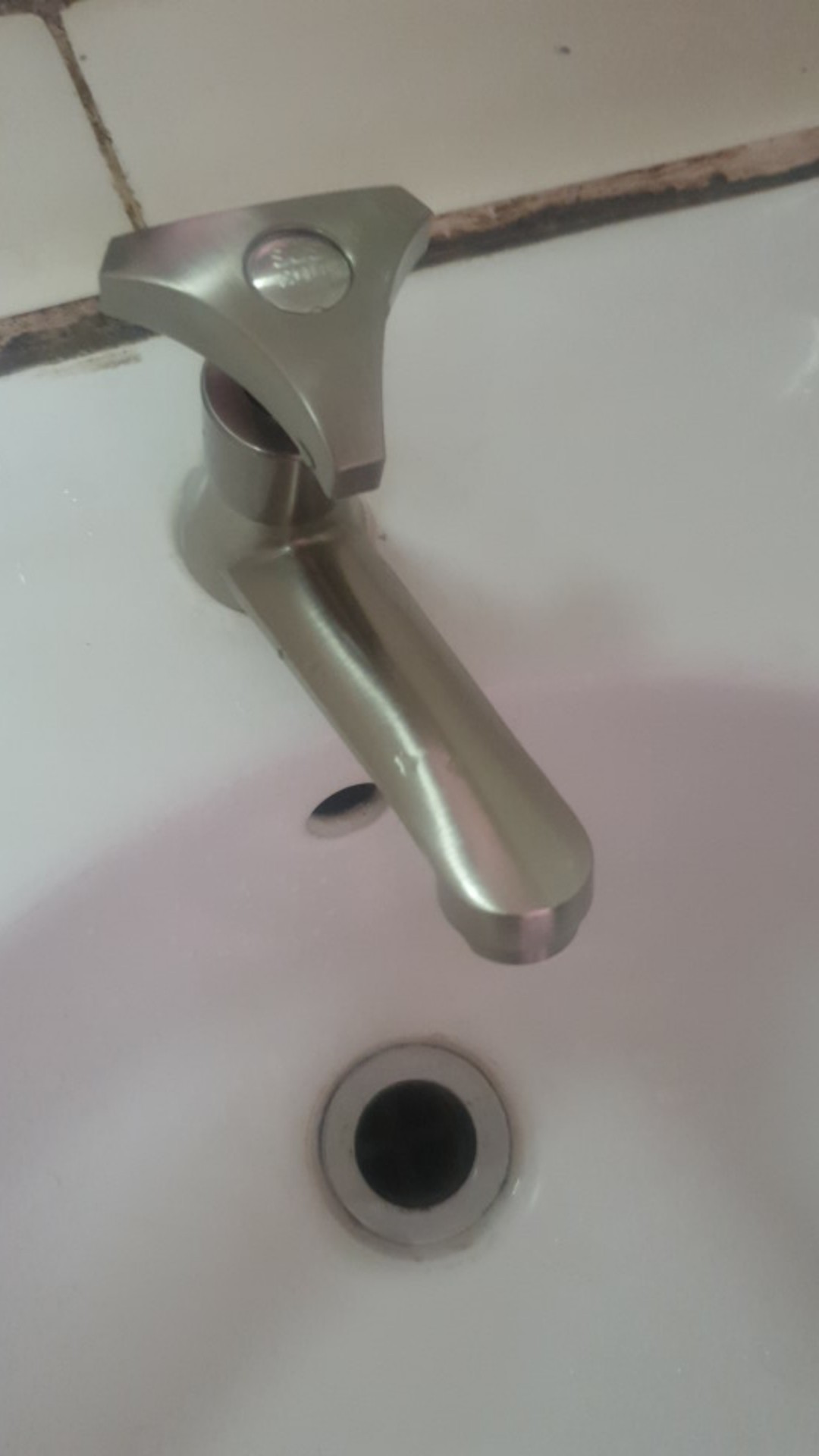 Keran Wastafel Sus 304 Blanc