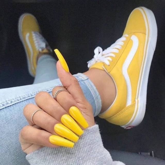 Sepatu Vans Oldskool Women Yellow Kuning Sneakers Keren Lucu Terlaris Murah Kado Hadiah Cewek