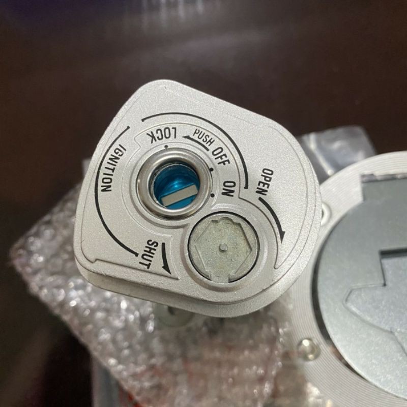 TERMURAH ORI OEM Kunci Kontak Key Set Jok Motor Lengkap Vixion New Baru NVL NVA 1PA