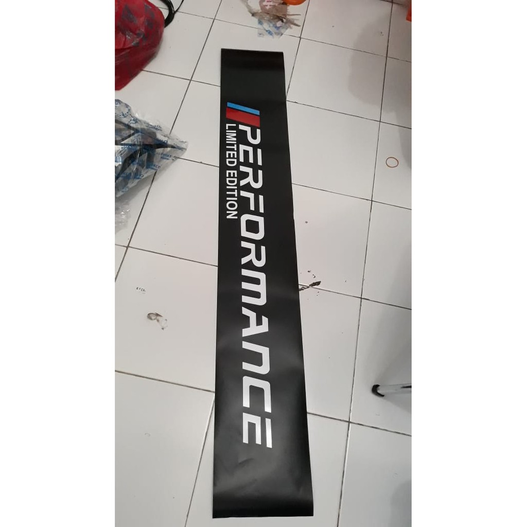 Stiker mobil kaca Depan PERFORMANCE with background hitam