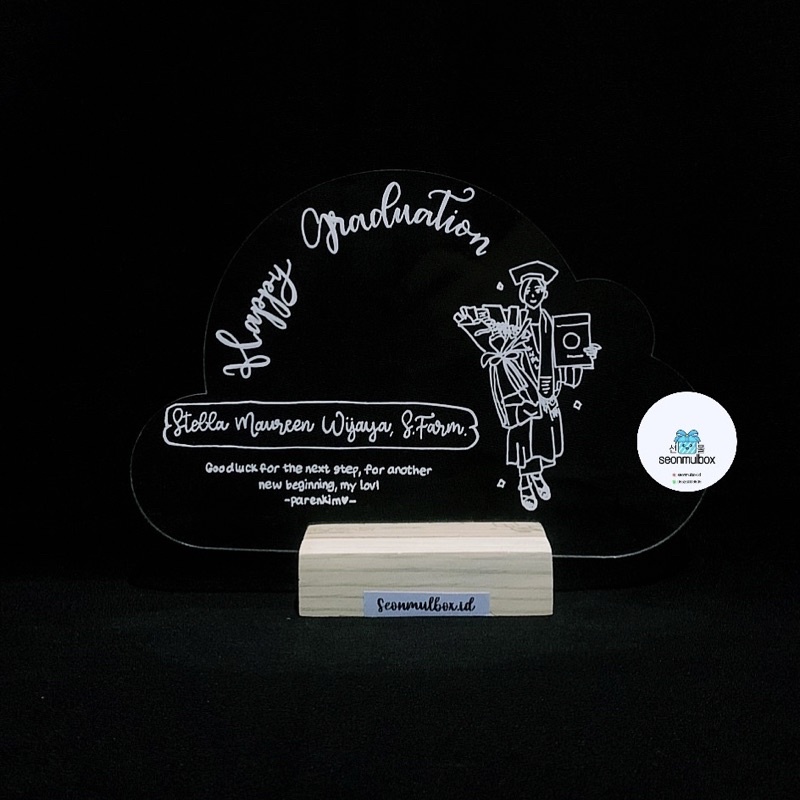

HAMPERS GIFT BOX CUSTOM AKRILIK ACRYLIC HADIAH KADO WISUDA ULANG TAHUN ANNIVERSARY CLOUD AWAN 15 CM