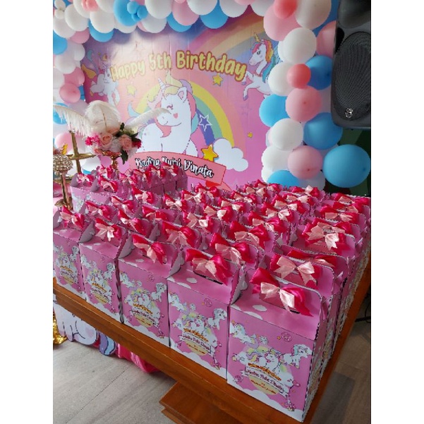 

box hampers costume karakter