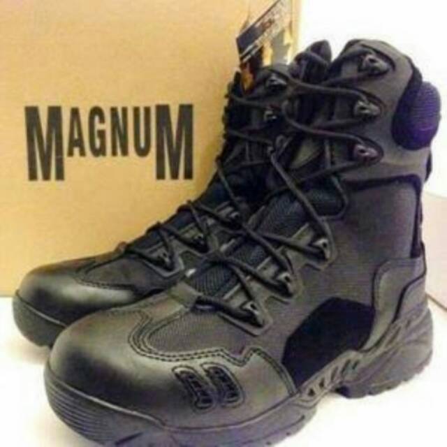 Sepatu PDL magnum