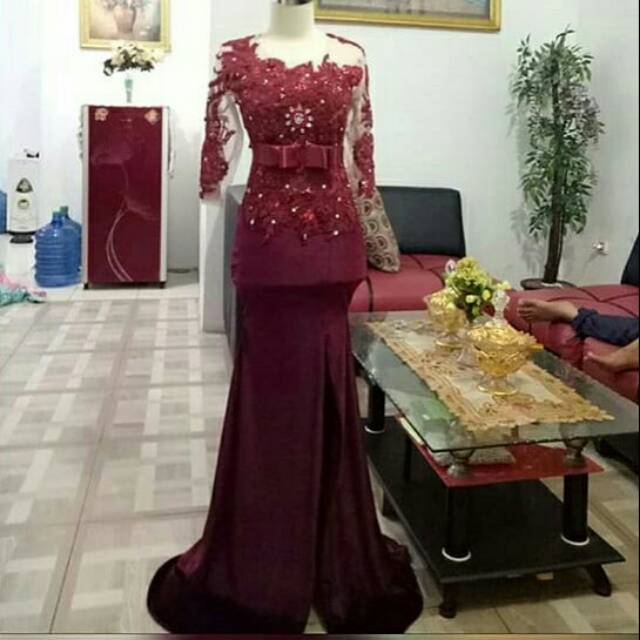 GAUN PENGANTIN/GAUN PENYANYI/GAUN PREWEDDING/KEBAYA PENGANTIN/KEBAYA PERNIKAHAN