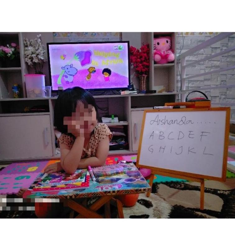 

Kzp39 papan tulis 32x42 white board + standing gratis spidol+penghapus .,.,