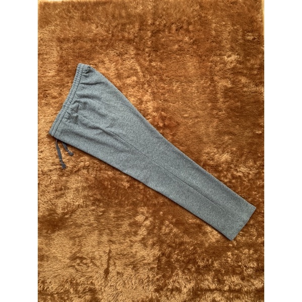 CELANA TRAINING OLAHRAGA GIORDANO SECOND THRIFT