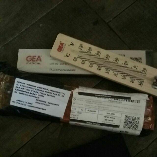 Thermometer Ruangan Kayu
