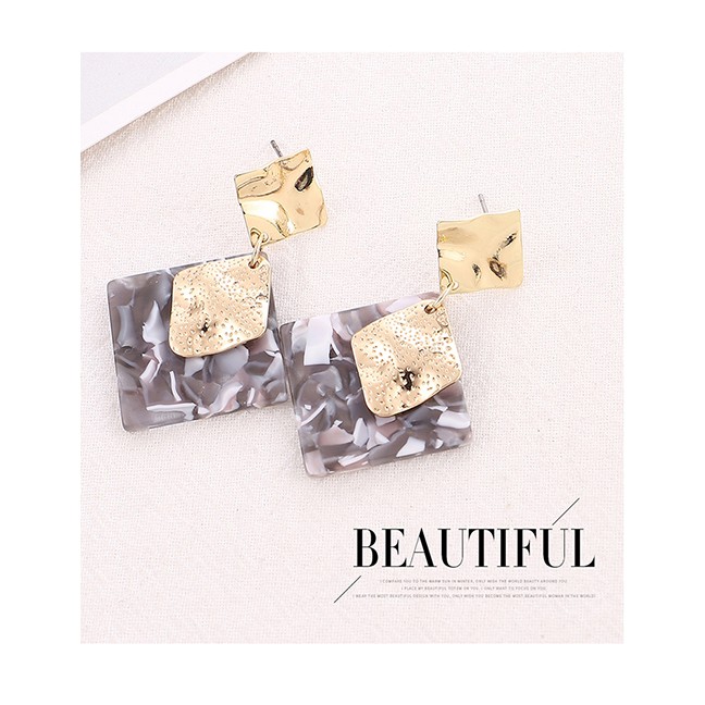 LRC Anting Tusuk Fashion Geometric Earrings Y6132X