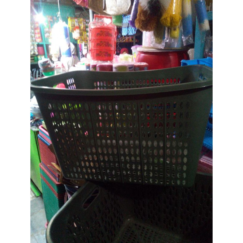 keranjang pakaian bersih