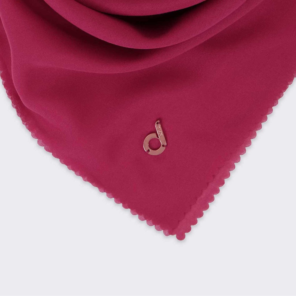 {deenay} hijab polos liza deenay ruby red/MAROON -jilbab wanita cantik-115x115cm-kerudung ori-
