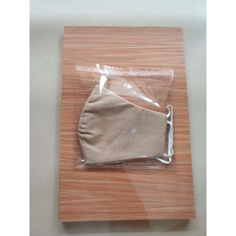 

Plastik Masker Opp/Lem uk 15.7x13x019.SEDANG.isi 100 lembar