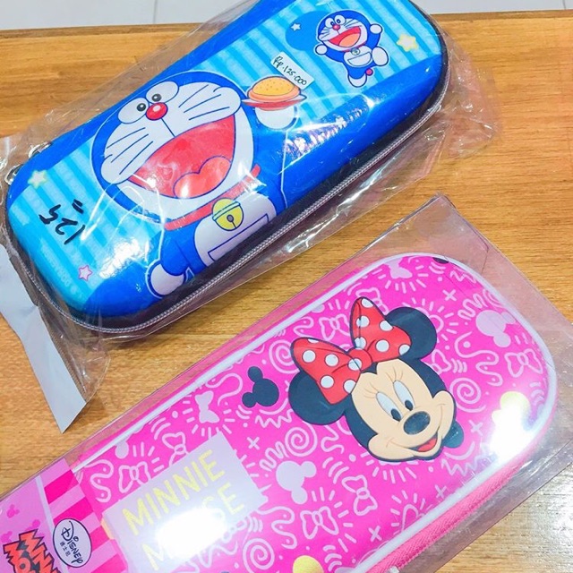 

Kotak Pensil Impor Minnie&Doraemon