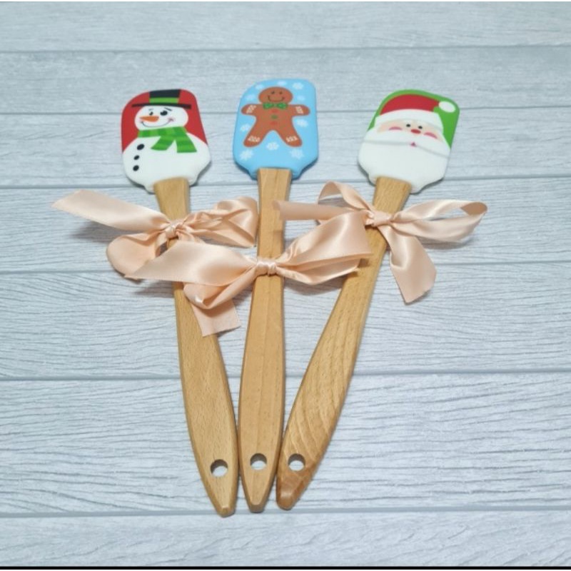 spatula natal motif