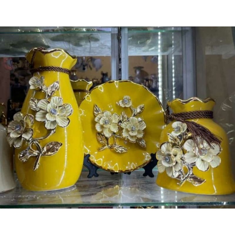 Pajangan Keramik Guci Piring