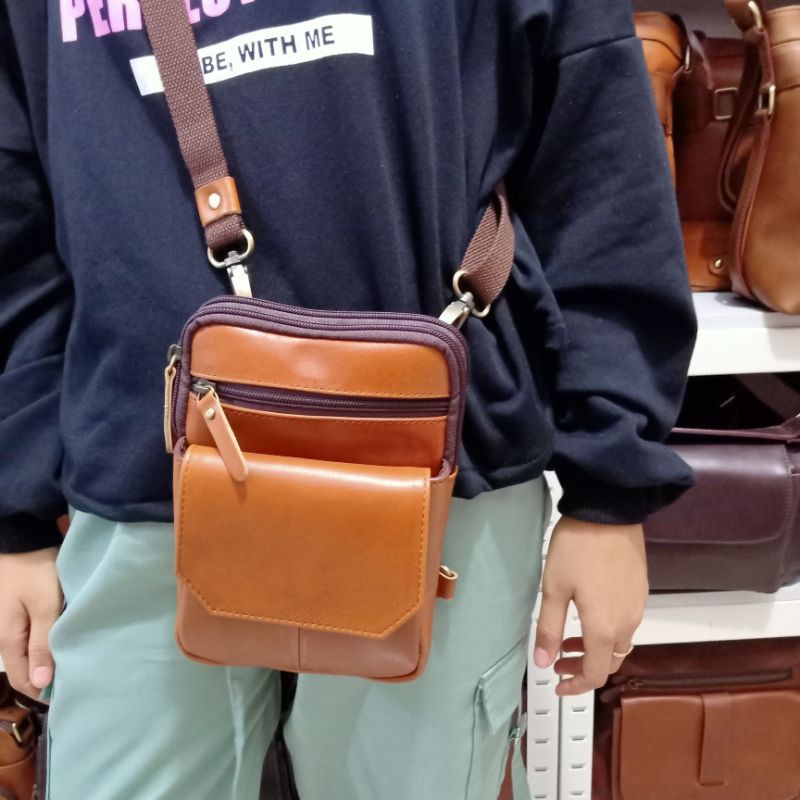 Tas slempang kulit/tas pinggang kulit/sukaregang/garut
