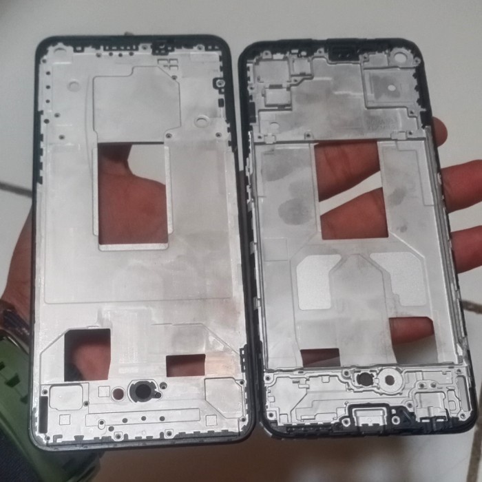 Tulang Frame tatakan lcd oppo Reno 5 /CROWN