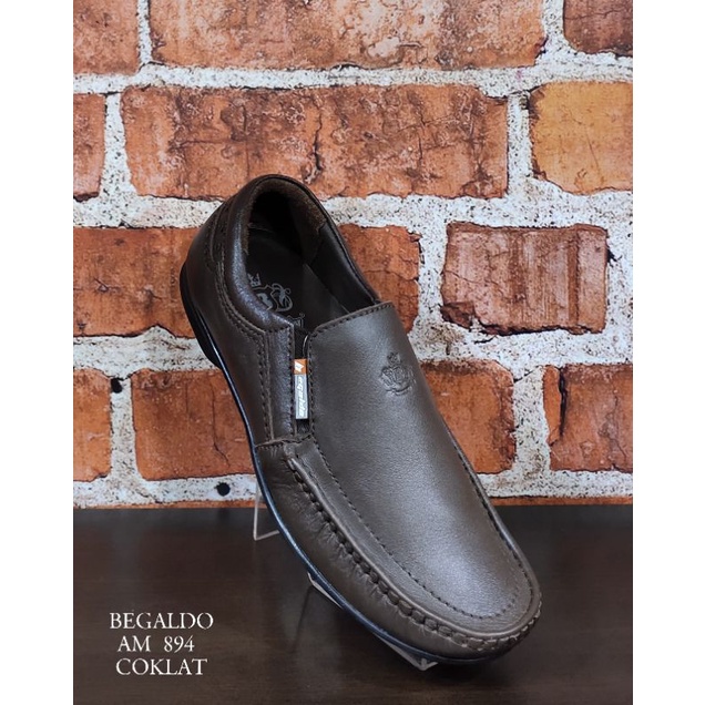 Sepatu pria BEGALDO sepatu casual/formal bahan kulit asli