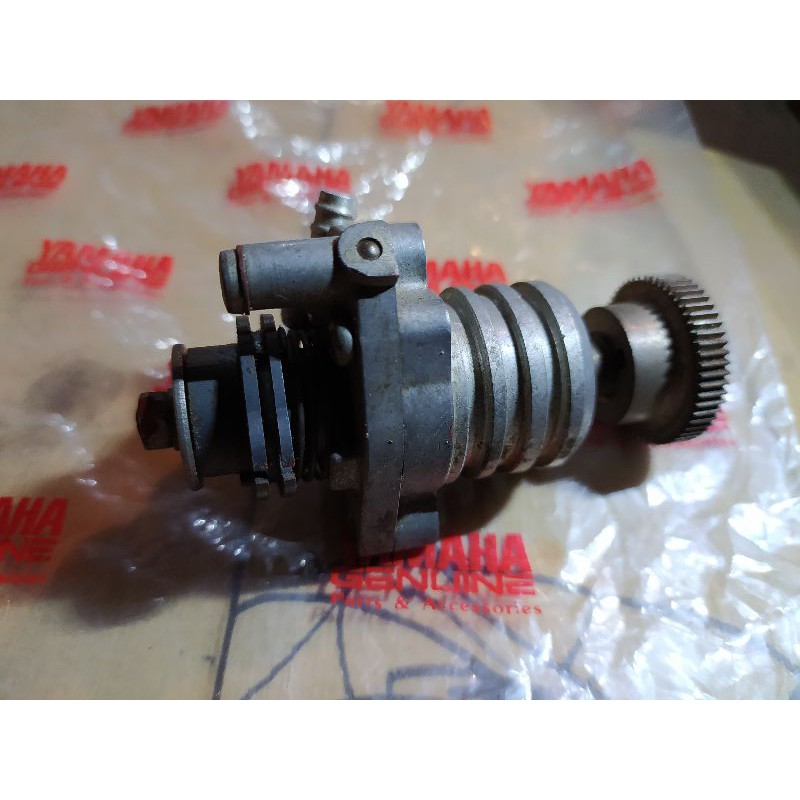 pompa oli yamaha v75 v80 original nos japan