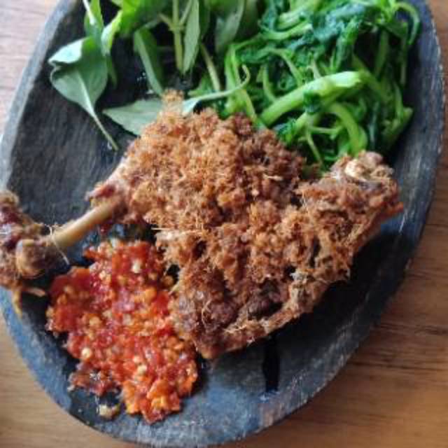 

Ayam Goreng Laos Besar