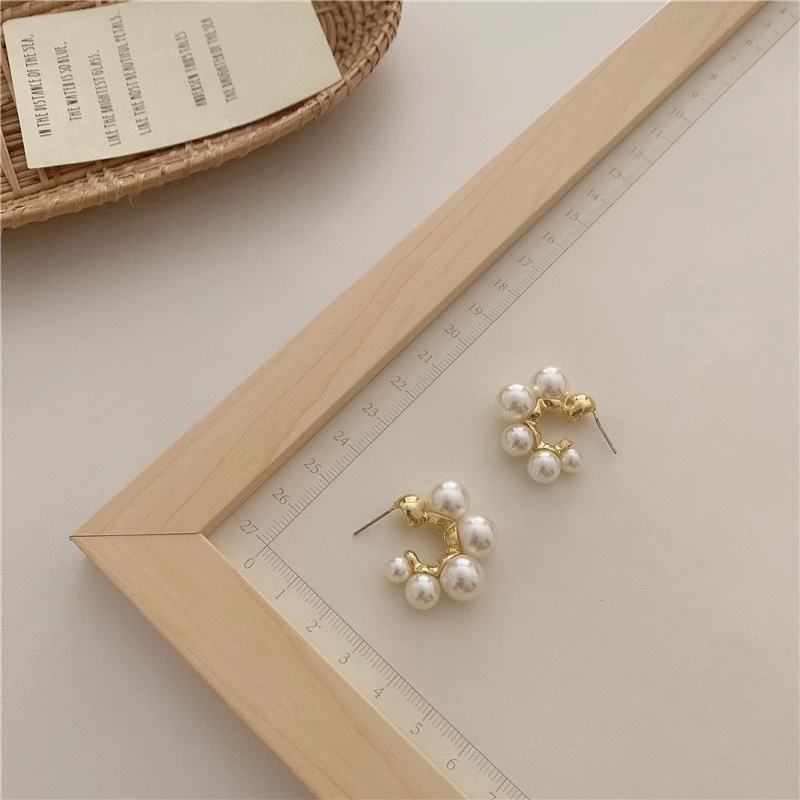 Anting Stud Mutiara Bentuk C Geometris Gaya Vintage Korea Untuk Wanita