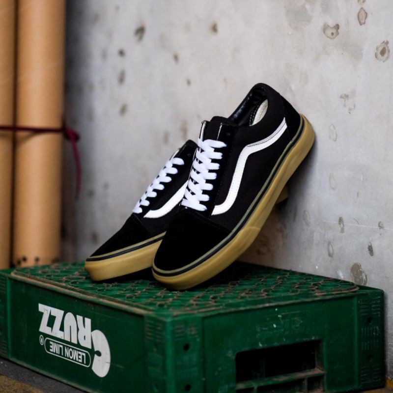 Vans OldSkool Classic Black / Gum