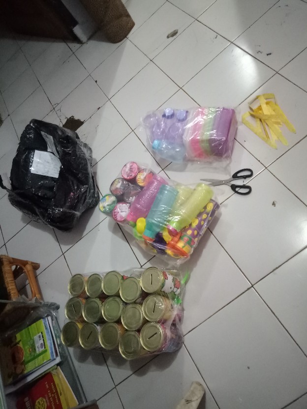 Unik Sendok Garpu Lunch Box + Botol Minum Parcel Kemasan Ultah