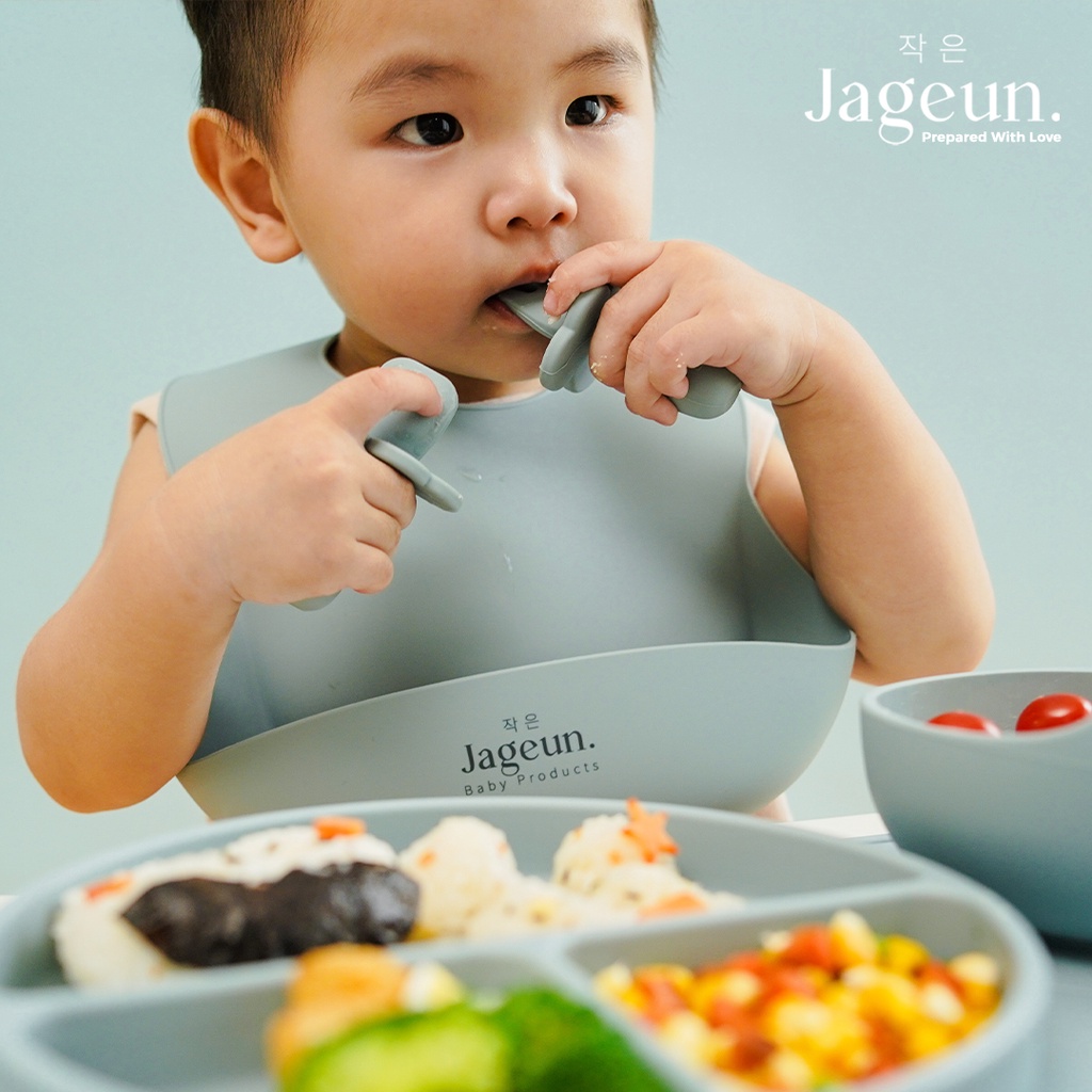 JAGEUN Premium Silicone Baby Bib | Tadah Liur | Slabber | Celemek Bayi