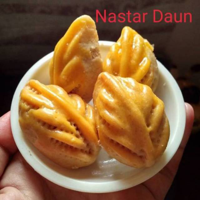 

Nastar DAUN karakter kekinian by Evellyne Kitchen