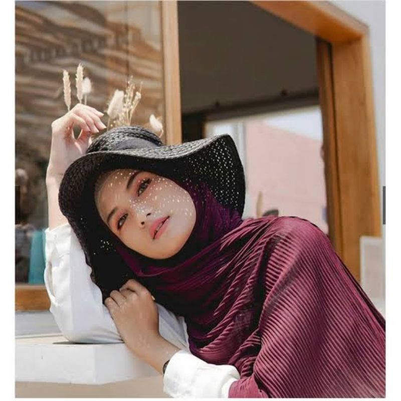 hijab pashmina plisket premium panjang 75x170 tanpa garis tengah//pashmina plisket terlaris murah-Maroon