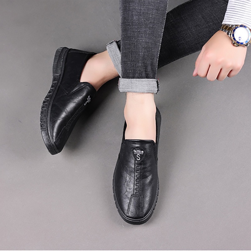 Highland Sepatu Slip On Pria PU Leather Sepatu Pria Kasual Fashion Formal Pantofel Shoes MC413