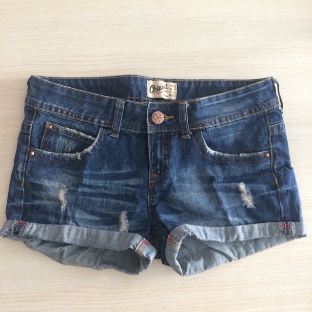Celana Pendek Jeans Bershka