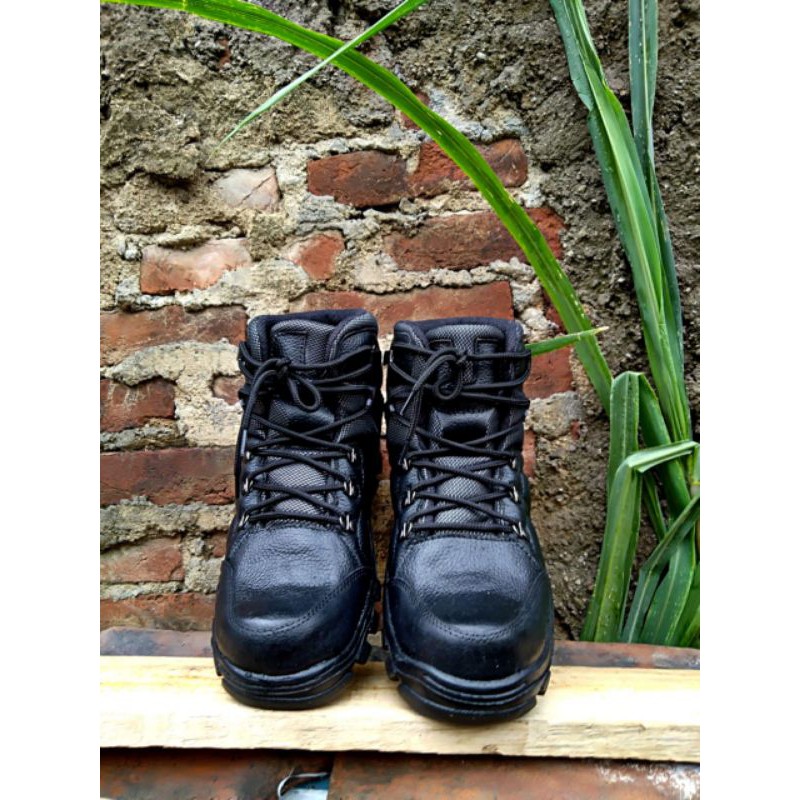 sepatu boots pria safety ujungbesi kulit asli x zoom kerja lapangan proyek touring