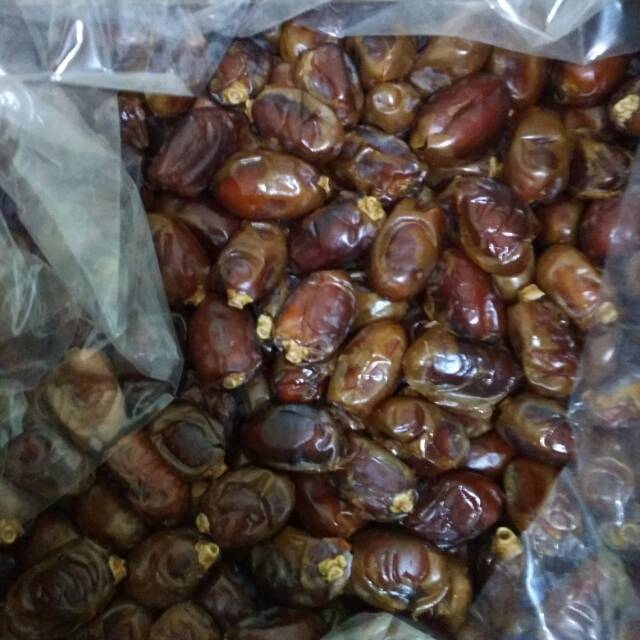 

Kurma emirates khalas al saad dus curah 10kg
