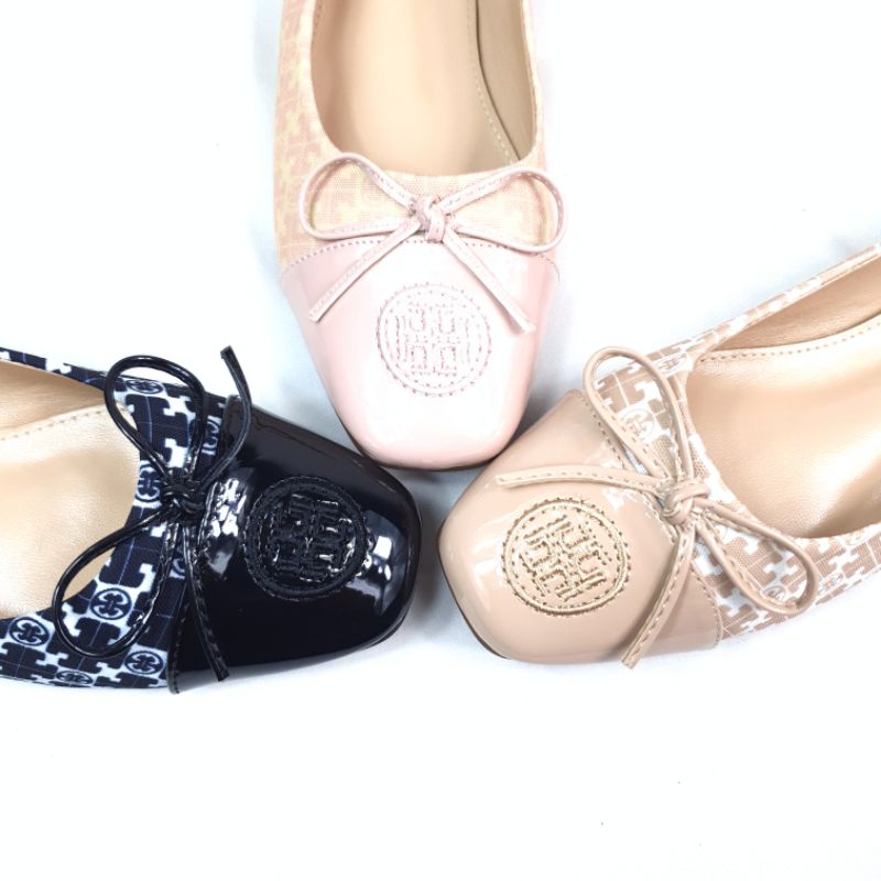 Tory Burch Flat Shoes with Ribbon + paperbag