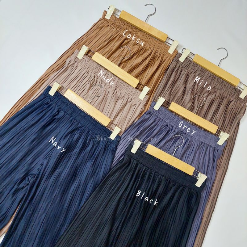 Celana Plisket Premium / Pleat Pants Premium