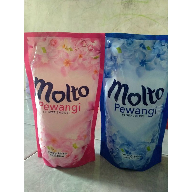 Molto pewangi 820ML