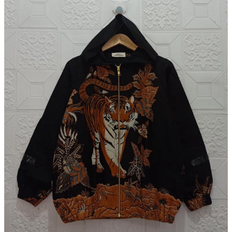 Jaket batik motif Harimau