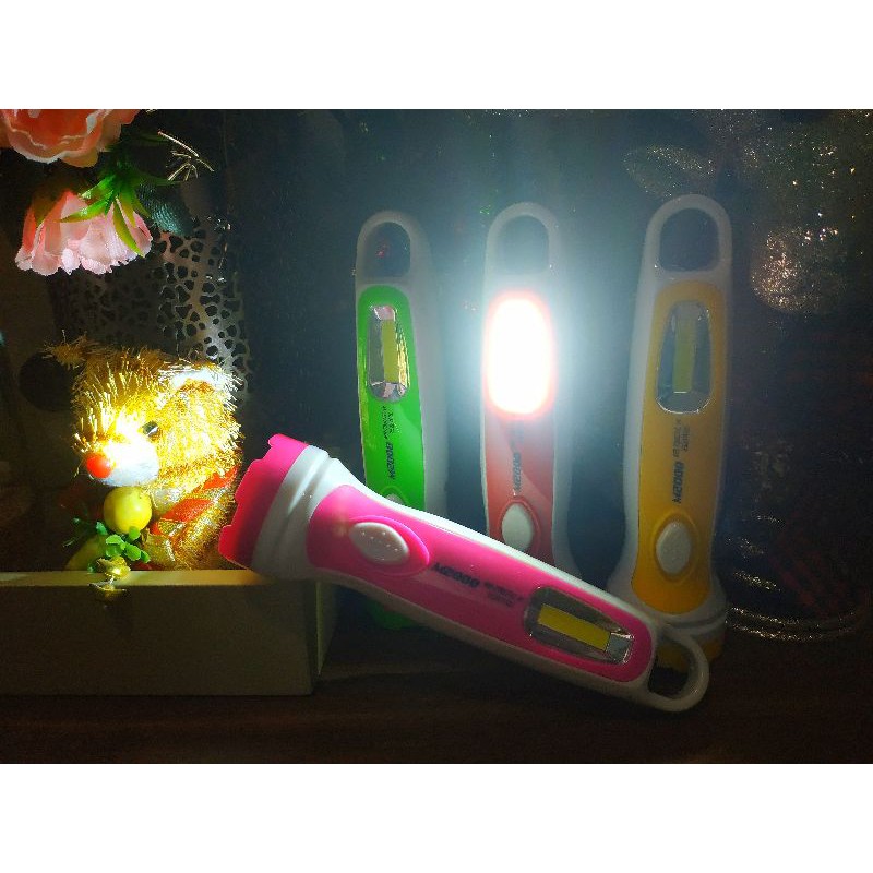 RECHARGABLE FLASHLIGHT, LED Senter bisa di-cas. Murah, ada dua lampu. FREE GIFTS