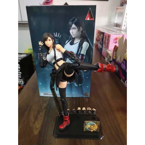 Action figure play arts tifa lockhart final fantasy vii
