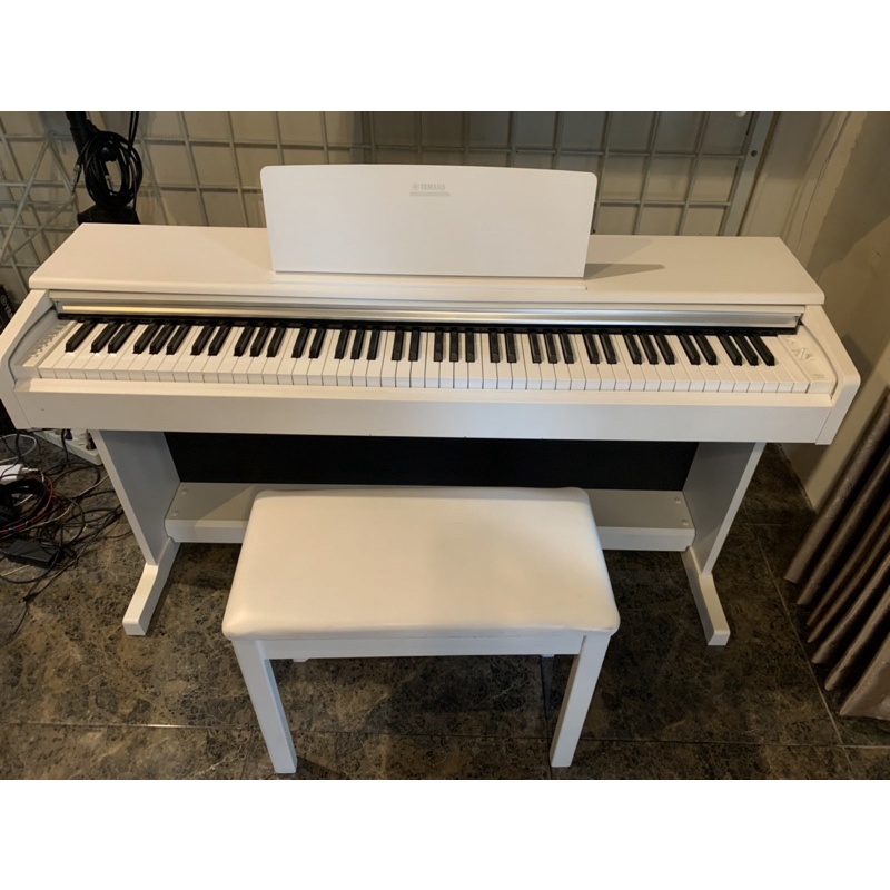 piano digital Yamaha YDP 144 white spesial edition