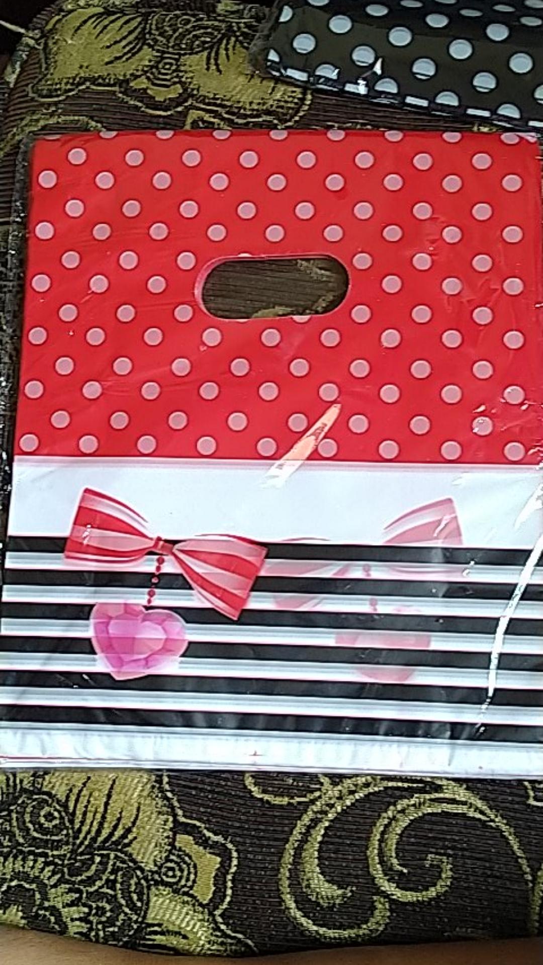 Promo Isi 100 Lembar - Kantong Plastik Motif Kresek 20×25 Cm - Plastik Packing Online Shop - Kresek