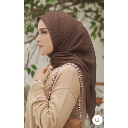 Buttonscarves The Tapis Square - Ginger Bread