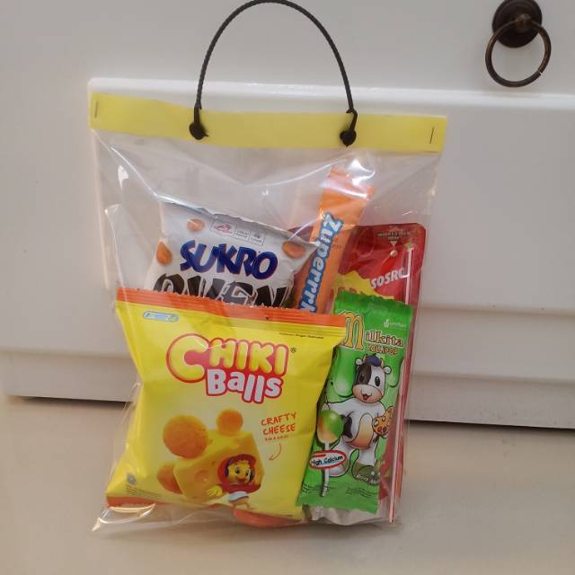 

Souvenir Ultah Anak / Snackbag murah / bingkisan lebaran
