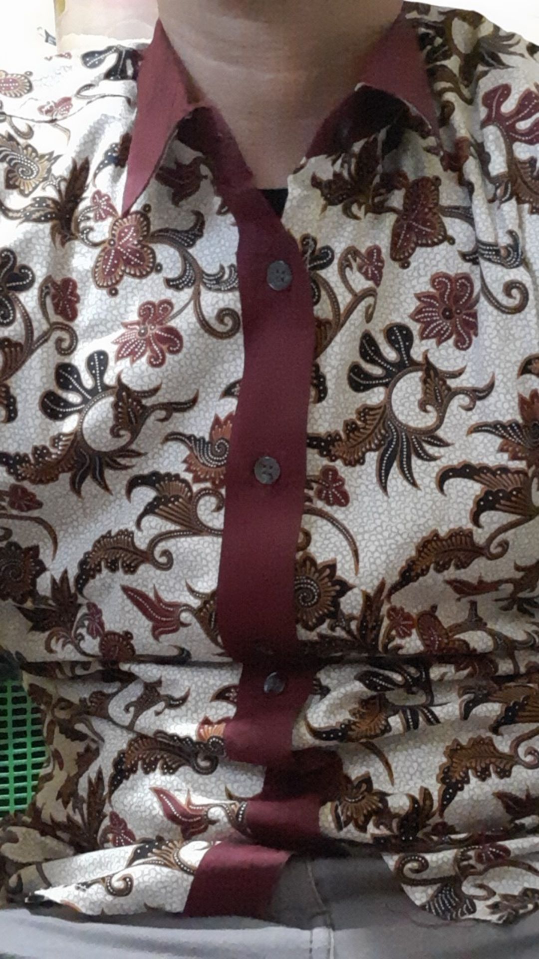 Odza Batik Java Solo Slim Fit Pria Lengan Pendek Capalia