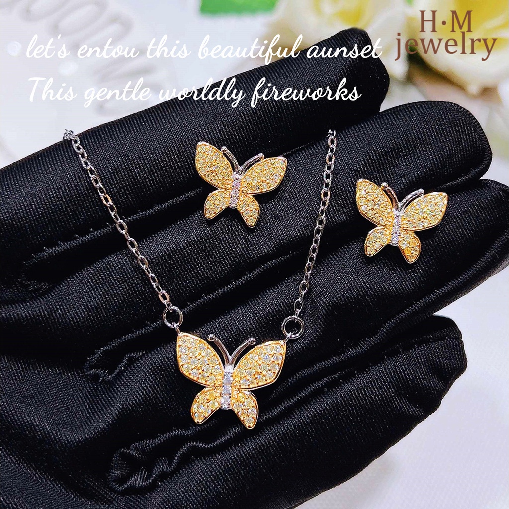 Set Kalung Gelang Anting Stud Desain Kupu-Kupu Aksen Berlian Warna Kuning