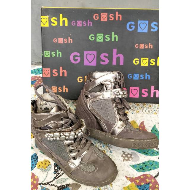 sepatu GOSH preloved good condition