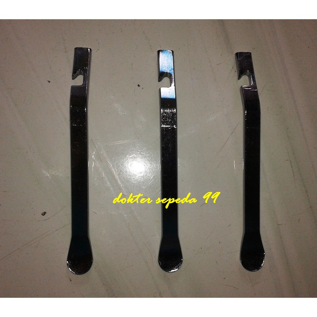 Congkel ban sepeda pembuka ban sepeda