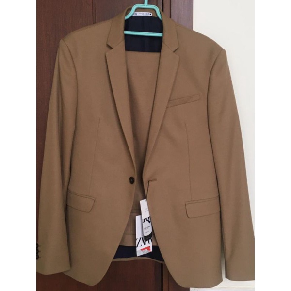 Jas Zara include celana panjang